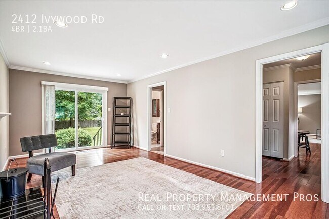 Building Photo - 2412 Ivywood Rd