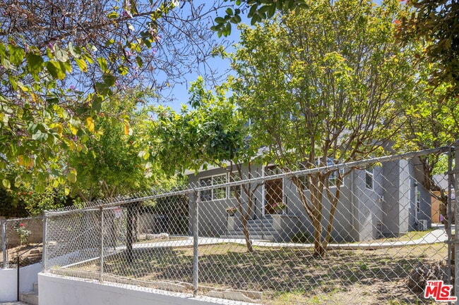 Building Photo - 1342 Mohawk St