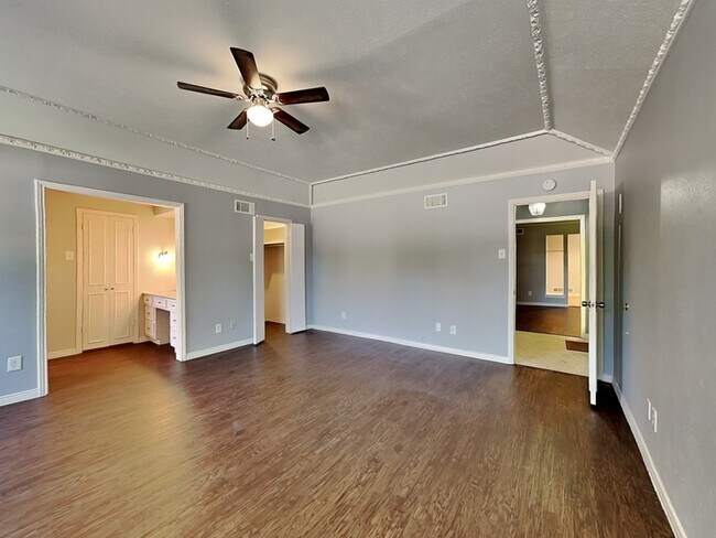 Building Photo - 4310 Harvest Hill Rd