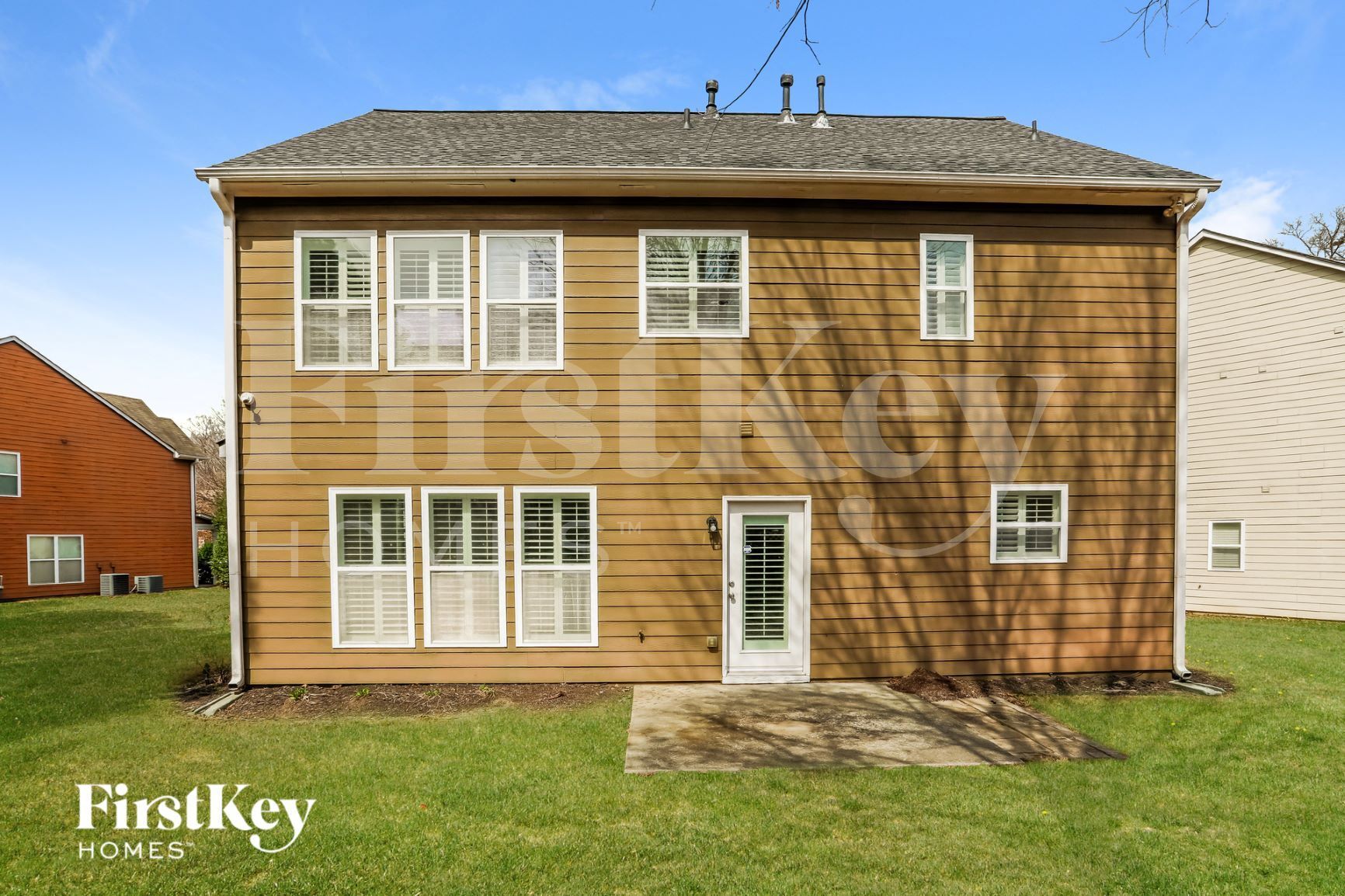 Building Photo - 2439 White Alder Dr NE