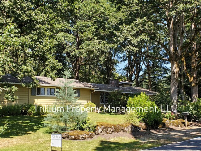 Building Photo - 12424 SW Lesser Rd
