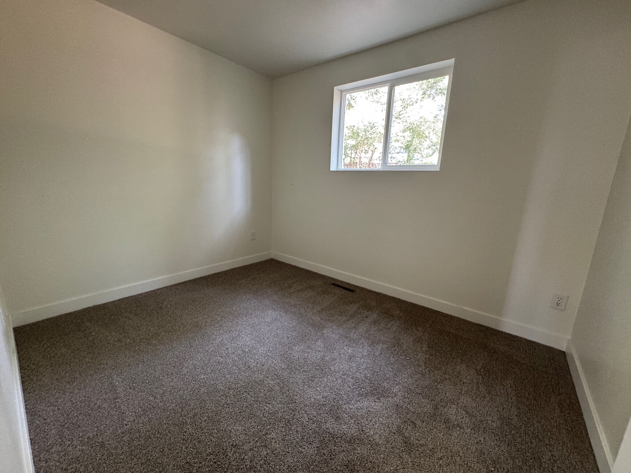 Building Photo - 804 Meeker St