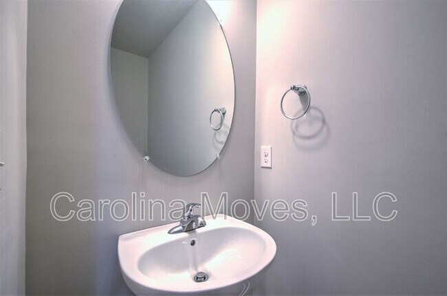 Building Photo - 251 Keaton Ct