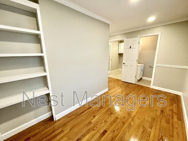 Building Photo - 1430 Pine Valley Loop