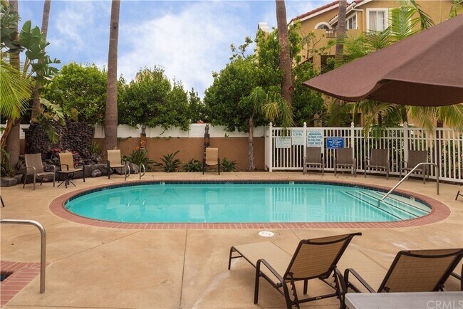 Building Photo - 16912 Sims Ln