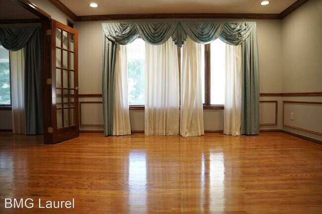 Building Photo - 4 br, 3.5 bath House - 1746 Willow Springs Dr