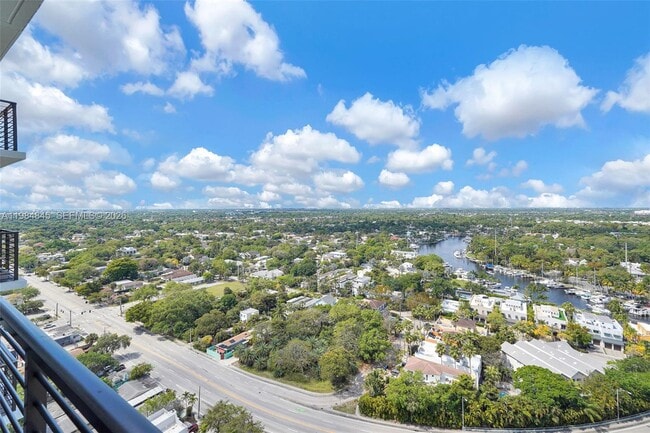 Building Photo - 307 SW 5th St