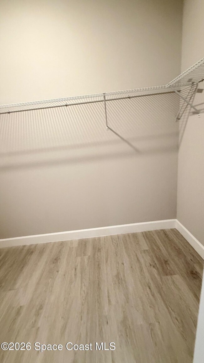 Building Photo - 1318 Saxony Rd SW