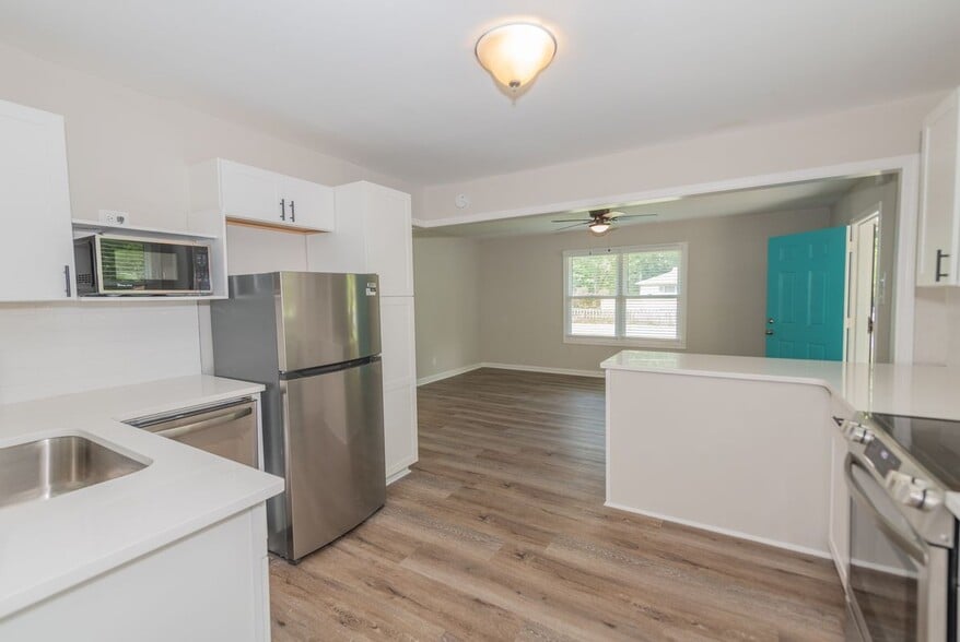 Building Photo - 525 Baker Cir NW