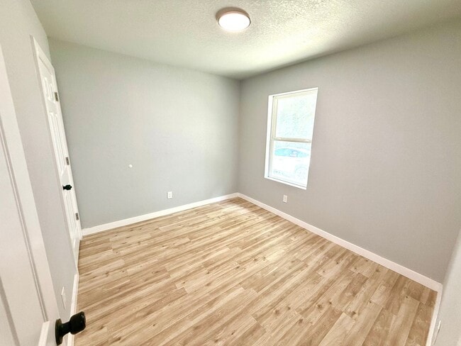 Building Photo - 2630 Observation Dr