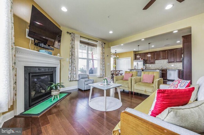 Building Photo - 105 Elton Farm Cir