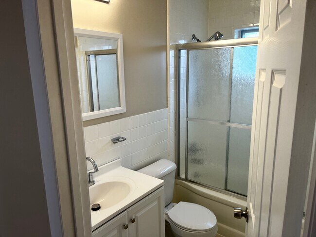 Building Photo - 27640 Barrington St