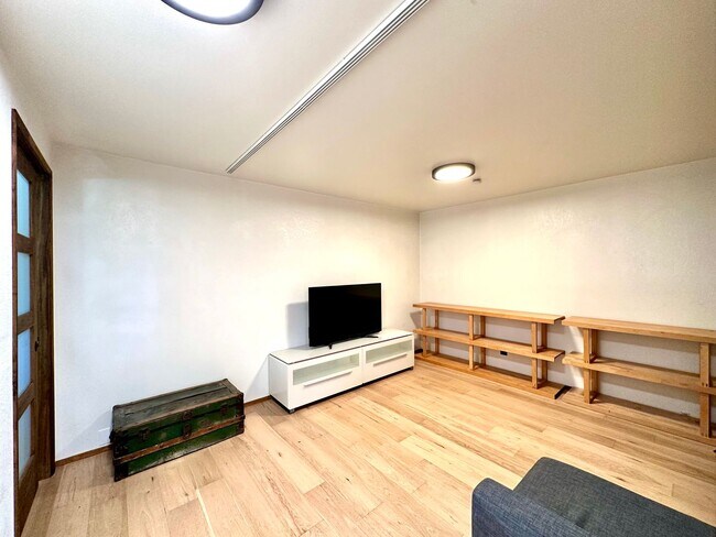 Building Photo - Rental with Views of Utsalady Bay and Mt B...