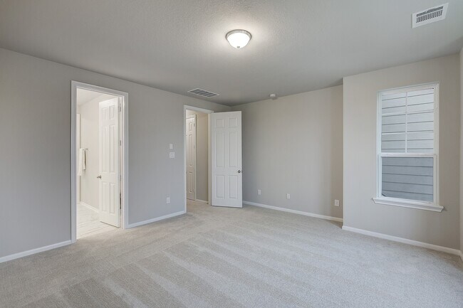 Building Photo - 9433 Towne Lake Pkwy