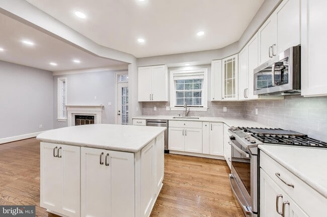 Building Photo - 8017 Rising Ridge Rd