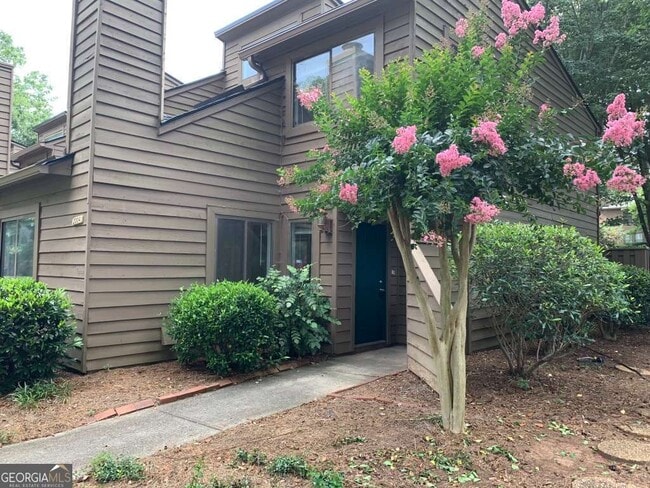 Building Photo - 2004 Parkaire Crossing