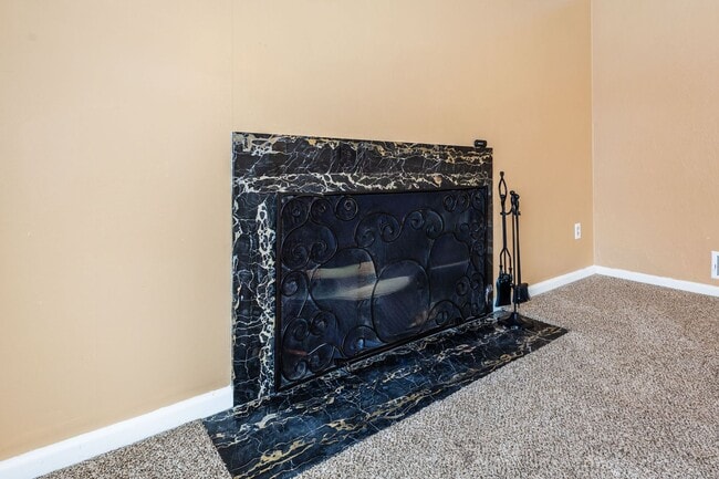 Building Photo - R134IC