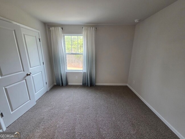 Building Photo - 167 Vly Oak Dr