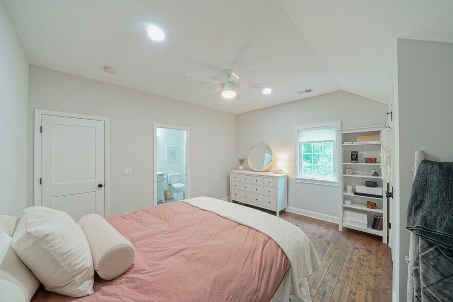 Building Photo - 1227 McAlpine Ave