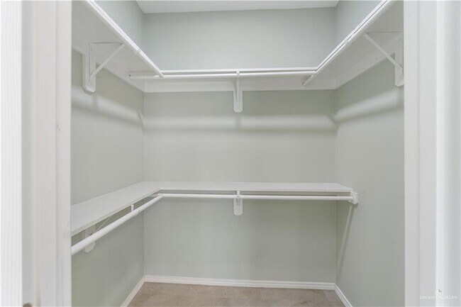 Building Photo - 222 W Mahl St