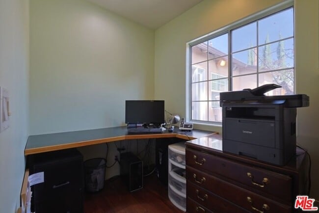 Building Photo - 4722 Ventura Canyon Ave