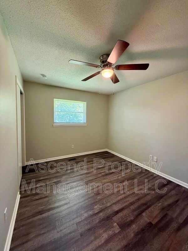 Building Photo - 5080 Shoals Ln
