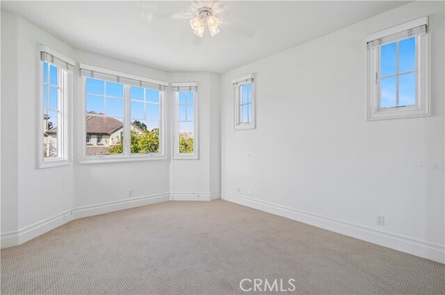 Building Photo - 15 Jupiter Hills Dr