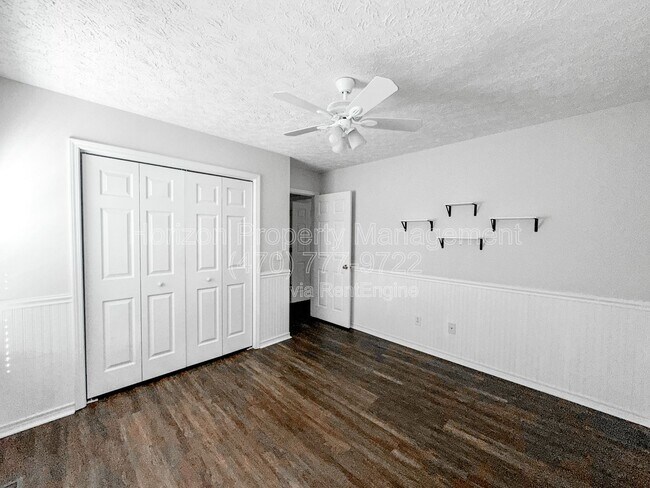 Building Photo - 5815 Quail Trail