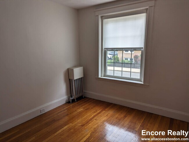 Building Photo - 120 Summer St