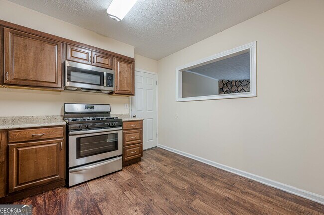 Building Photo - 3256 Brisbane Way