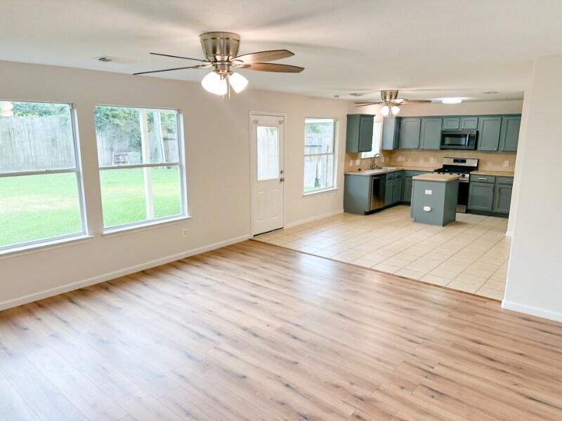 Building Photo - 4027 Falvel Cove Dr