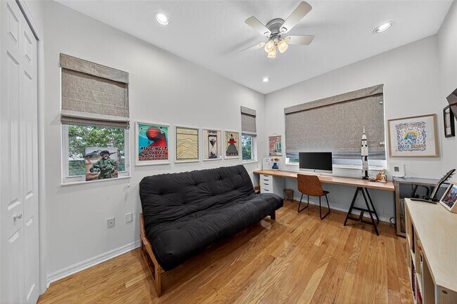 Building Photo - South Florida Excellent Rental - 1 month FREE!!!