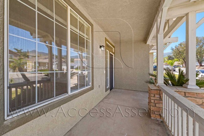 Building Photo - 27090 Adelanto Dr