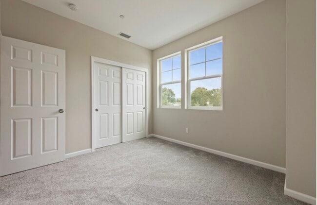 Building Photo - 2253 Vanderford Dr