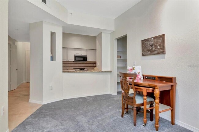 Building Photo - 504 S Armenia Ave