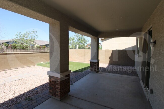 Building Photo - 2092 E Lantana Dr