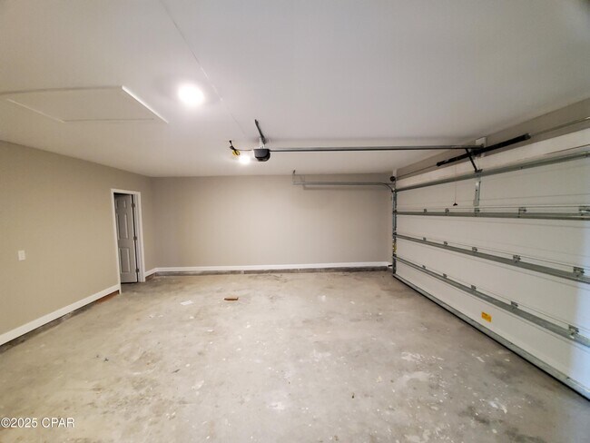 Building Photo - 211 Sukoshi Dr