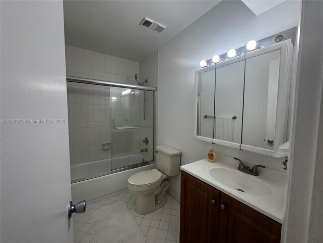 Building Photo - 334 SW 86th Ave