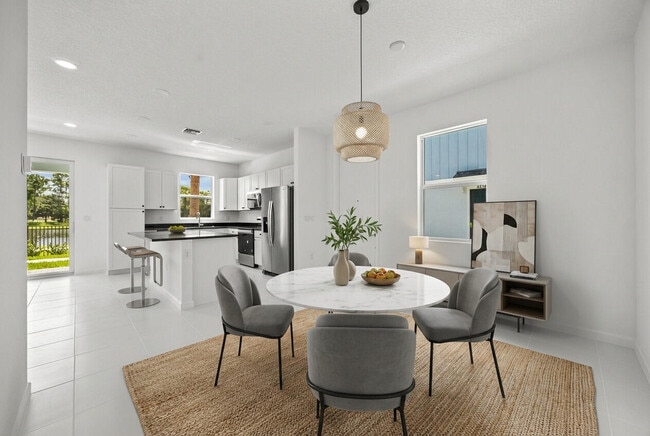 Building Photo - 4520 Longwood Lk Sq