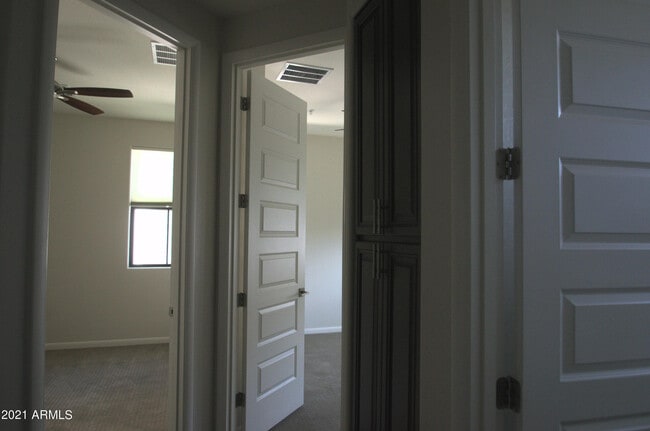 Building Photo - 2090 S Dorsey Ln