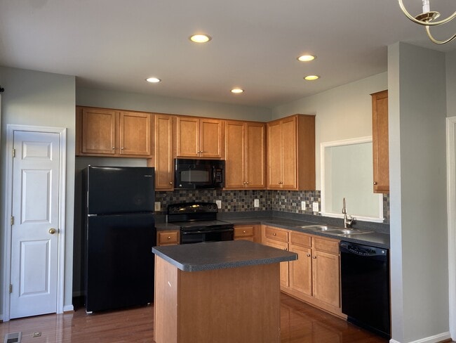 Building Photo - 30 Scholarship Ln