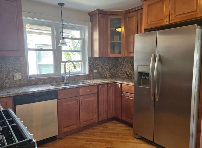 Building Photo - 5015 N Monitor Ave