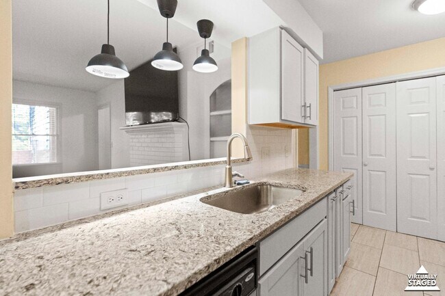 Building Photo - 3505 Colony Crossing Dr