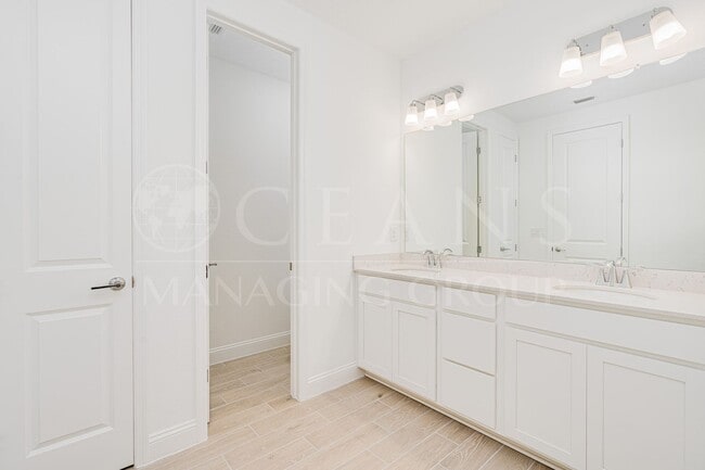 Building Photo - 3 Bedroom 2 Bath Home with office in Halifax Plantation