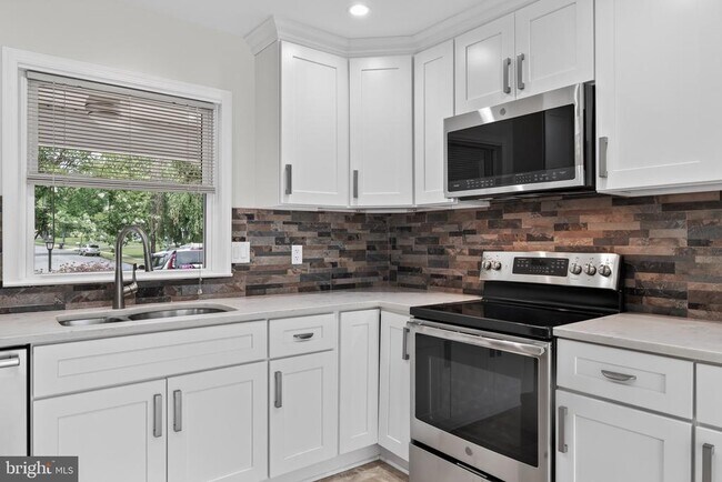 Building Photo - 4214 Penner Ln
