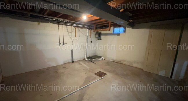 Building Photo - 1644-1646 E Mitchell Ave