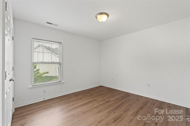 Building Photo - 39 Thea Ln