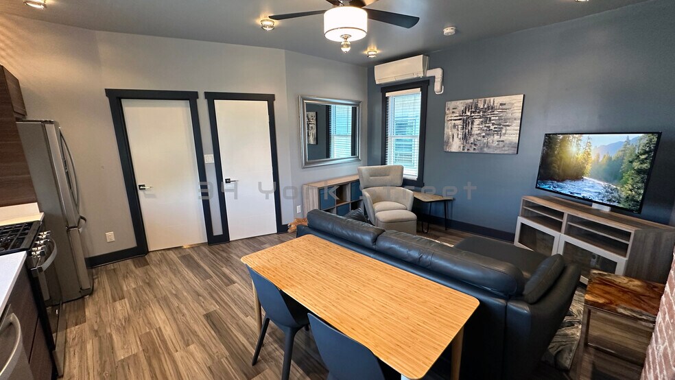 Building Photo - 34 York St