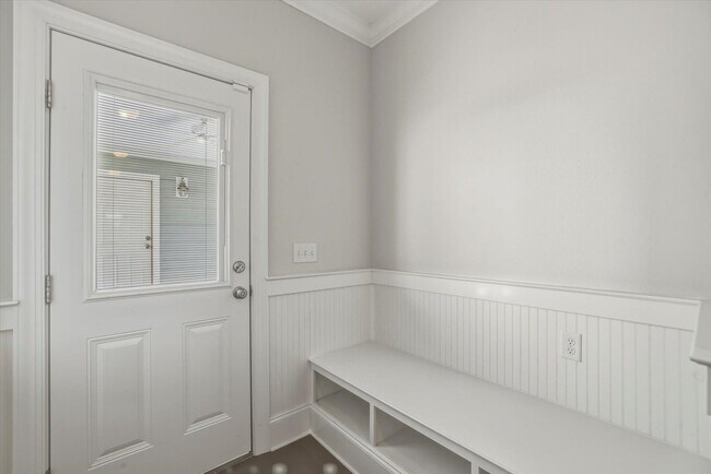 Building Photo - 1743 Brush Hill Rd