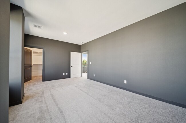 Building Photo - Welcome to this stunning new build in the desirable gated community of Broken Arrow, OK!